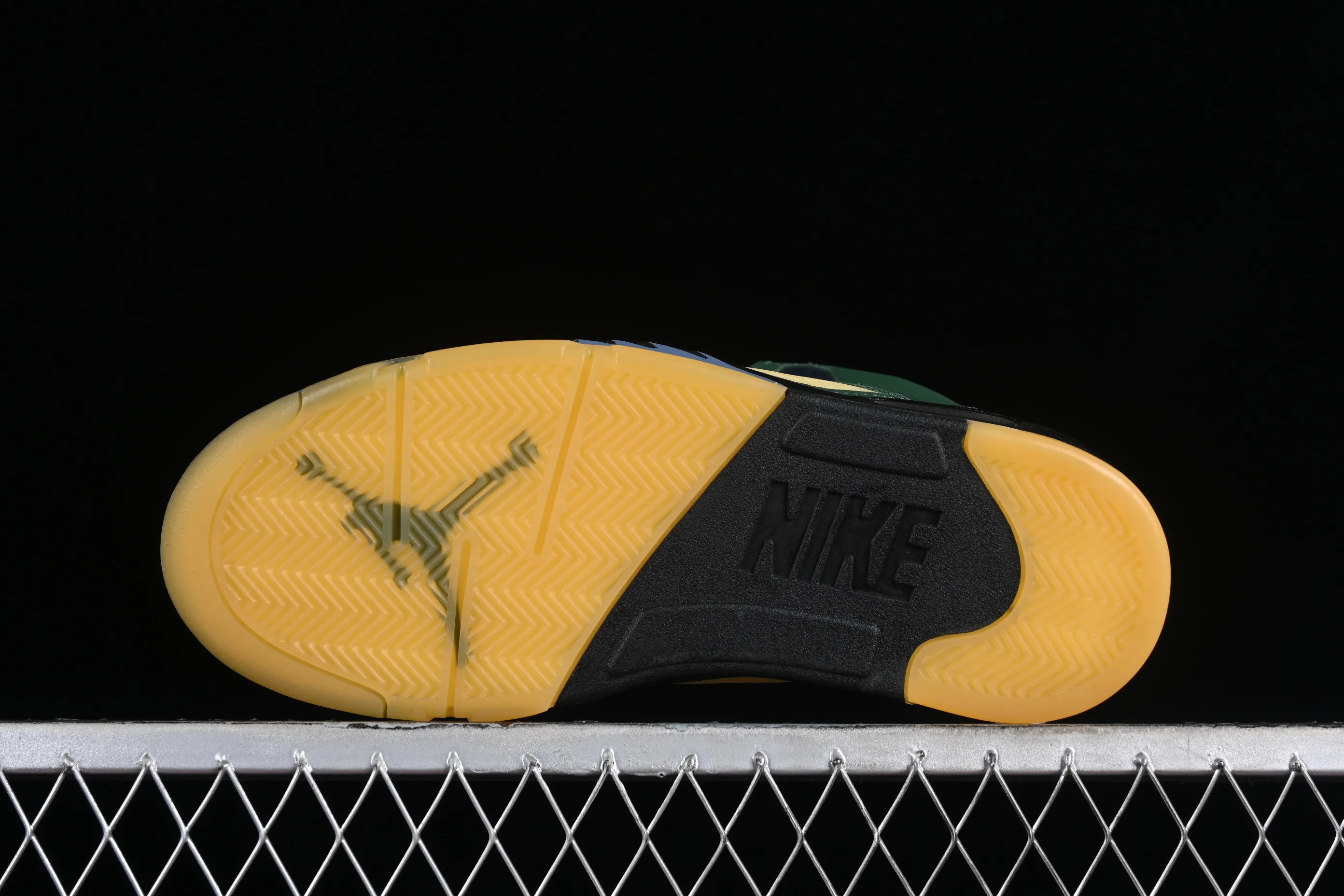 All categories Air Jordan Jordan series basketball shoes Air Jordan 5 Air Jordan 5 SE "Craft Light Orewood Brown" AJ5 Joe 5 Agate Green FZ5758-003